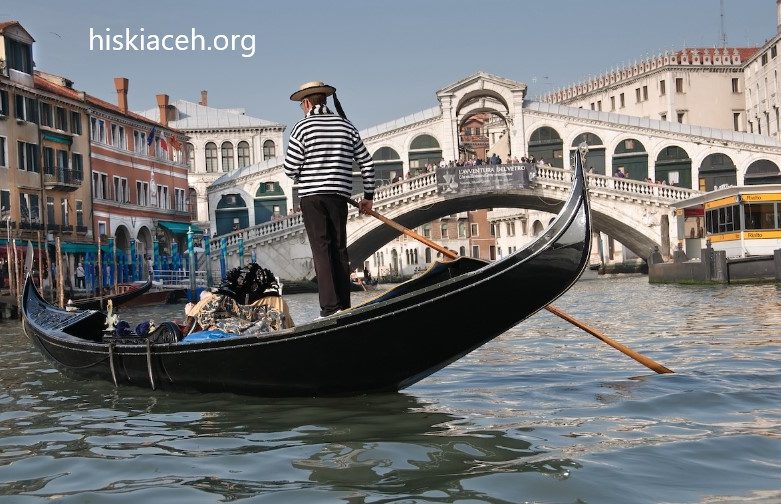 Liburan Romantis di Venesia Kota Kanal Italia